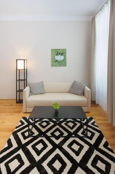 Apartment In Leopoldstadt Вена Экстерьер фото