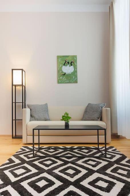 Apartment In Leopoldstadt Вена Экстерьер фото